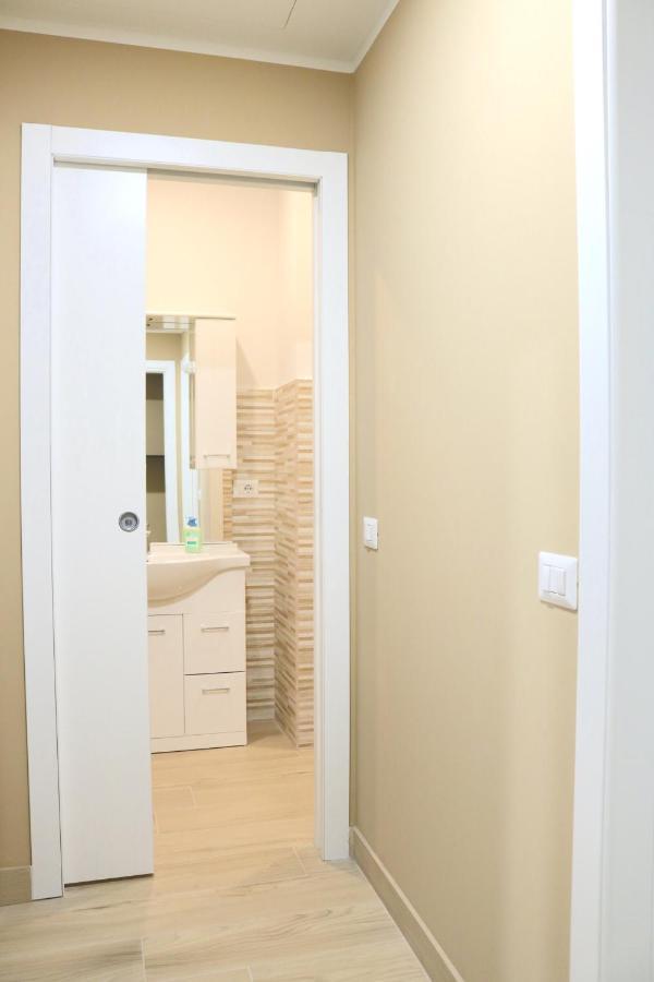 Portello Double Rooms Flat - 3 People Milan Exterior photo